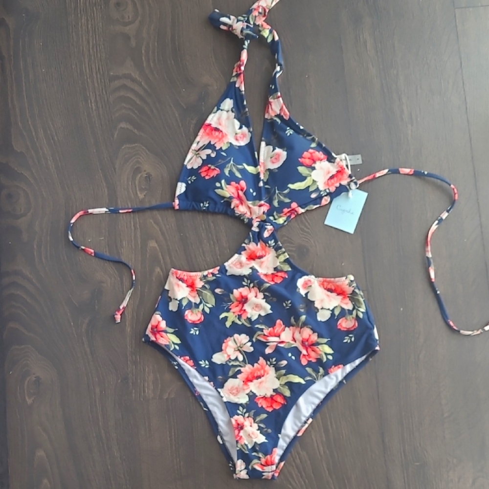 NWT Cupshe Floral One piece Swimsuit